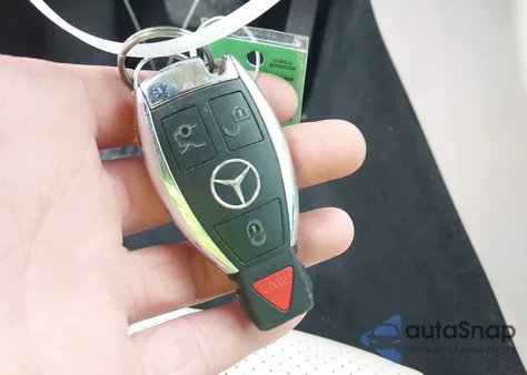 2018 Mercedes-Benz C 300 из США, поврежденный, VIN WDDWF4JB3JR389395